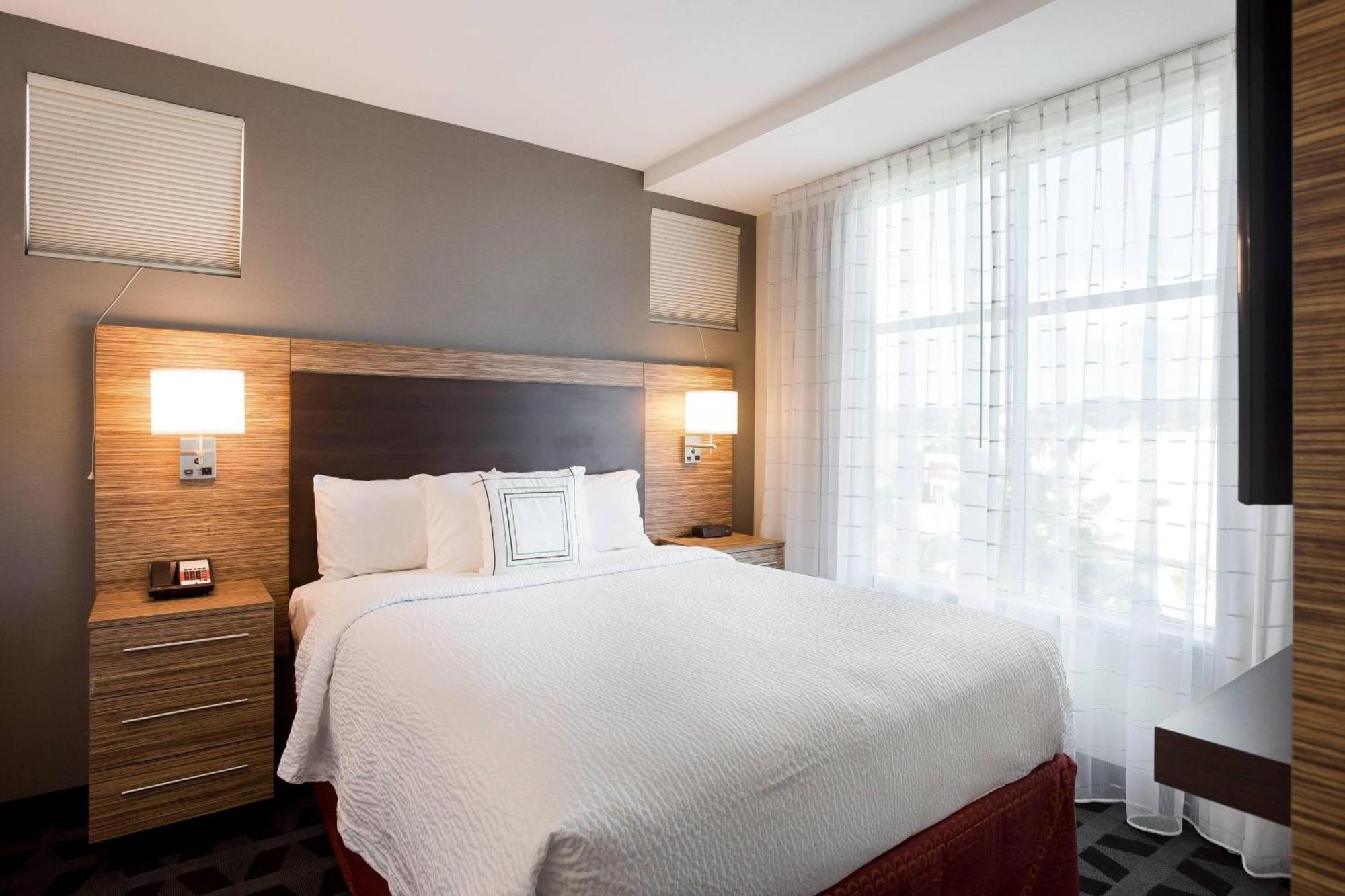 Towneplace Suites By Marriott San Mateo Foster City Exterior foto